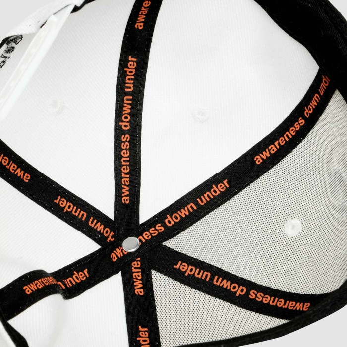 DT38 Snapback Cap - White