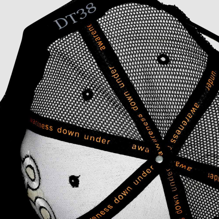 DT38 Snapback Cap - White