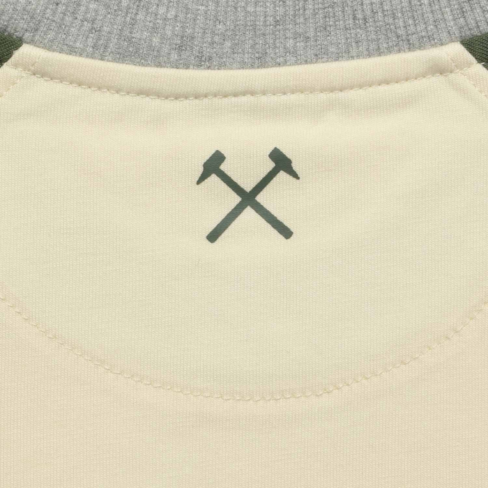 Hammers Crest on West Ham Junior Chenille Cream, Green & Grey T-Shirt