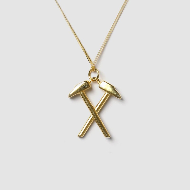 West Ham 18CT Gold Plated Hammers Pendant & Chain West Ham 18CT Gold Plated Hammers Pendant & Chain